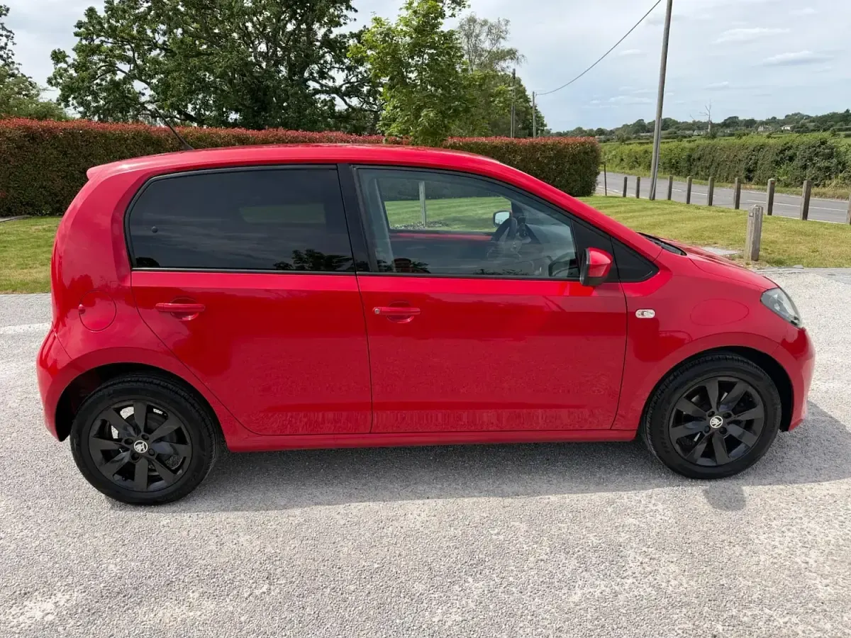 Used Skoda Citigo Colour Edition 60 HP (44 kW) 2018 Red Hatchback