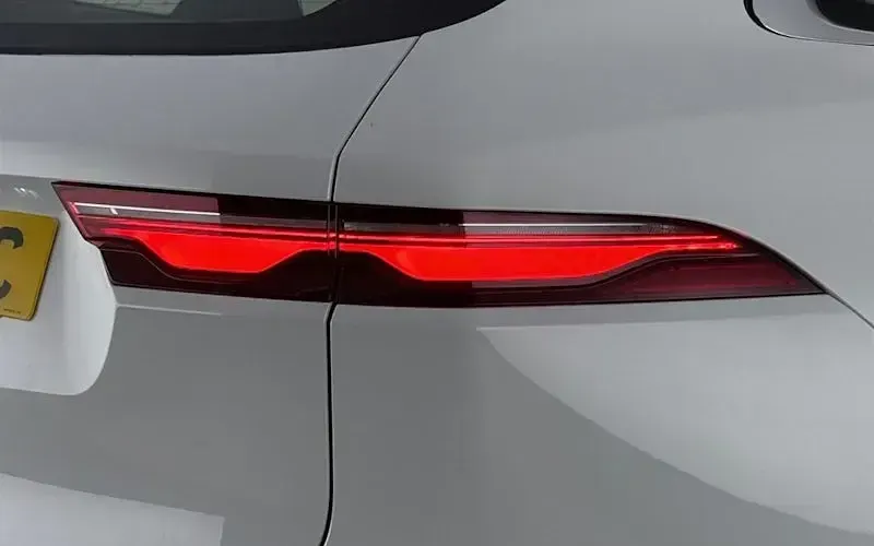 Used Jaguar F-Pace R-Dynamic 404 HP (297 kW) 2022 White SUV
