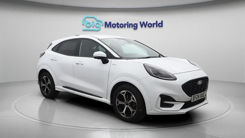 White Used 2024 Ford Puma Gen-E ST-Line Hatchback | £19,570 (A bit pricey) - Image 1/4