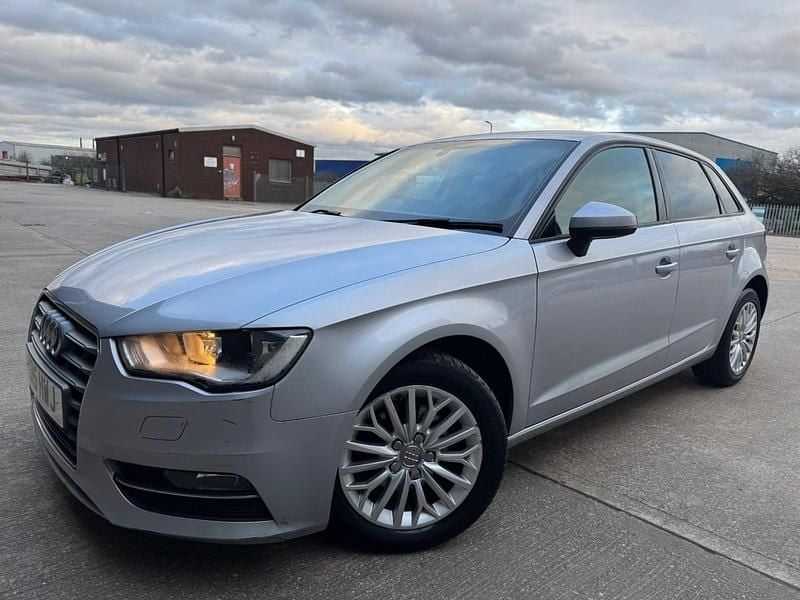 Used Audi A3 S-Line 110 HP (80 kW) 2015 Silver Hatchback
