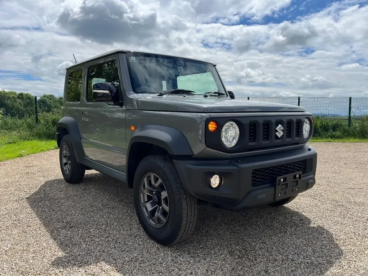 Ny Suzuki Jimny 2025 Grå SUV
