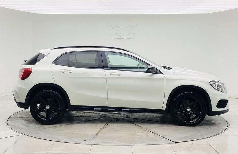 Used Mercedes GLA220 AMG line 170 HP (125 kW) 2015 White SUV