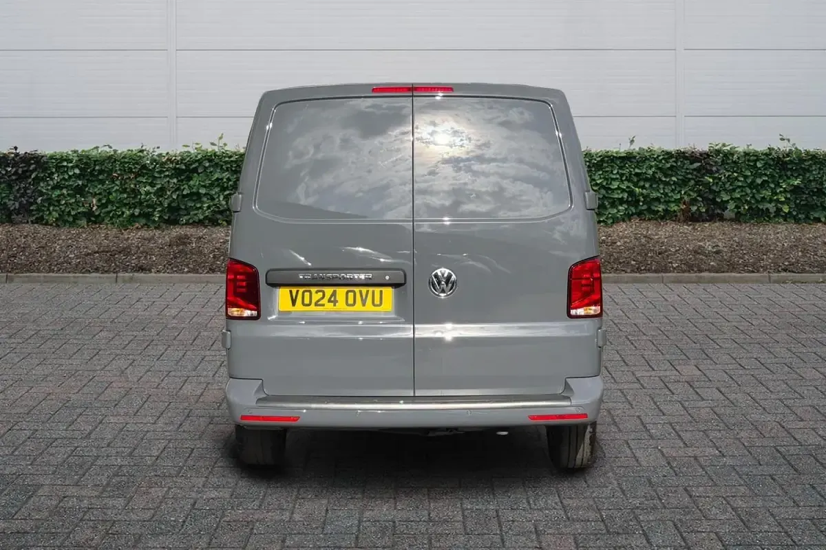Second-hand VW Transporter Highline 2024 Gri Van