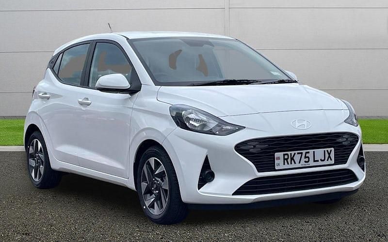 Mangrove green New 2025 Hyundai i10 Premium Hatchback | £16,999 (Fair price) - Image 1/4