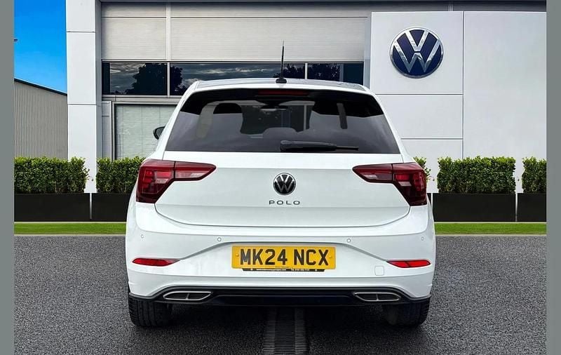 Used VW Polo R-line 95 HP (69 kW) 2024 White Hatchback
