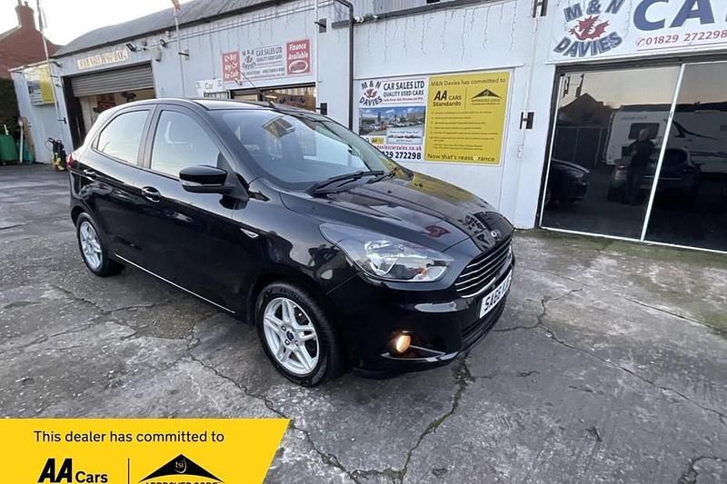Used Ford Ka Plus Zetec 70 HP (51 kW) 2016 Black Hatchback