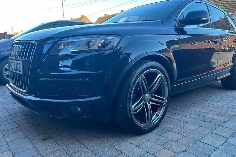 Black Used 2010 Audi Q7 S-Line SUV | £7,800 - Image 1/1