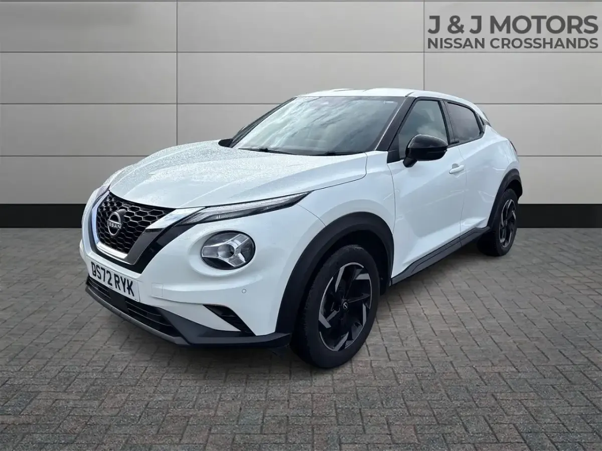 Used Nissan Juke N-Connecta 114 HP (83 kW) 2022 White SUV