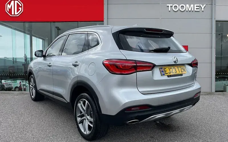Usado MG HS Excite 162 HP (119 kW) 2023 Prateado SUV