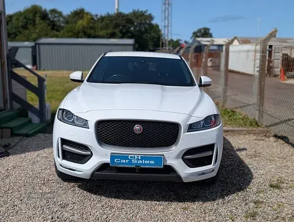 Used Jaguar F-Pace R-Sport 2018 White SUV
