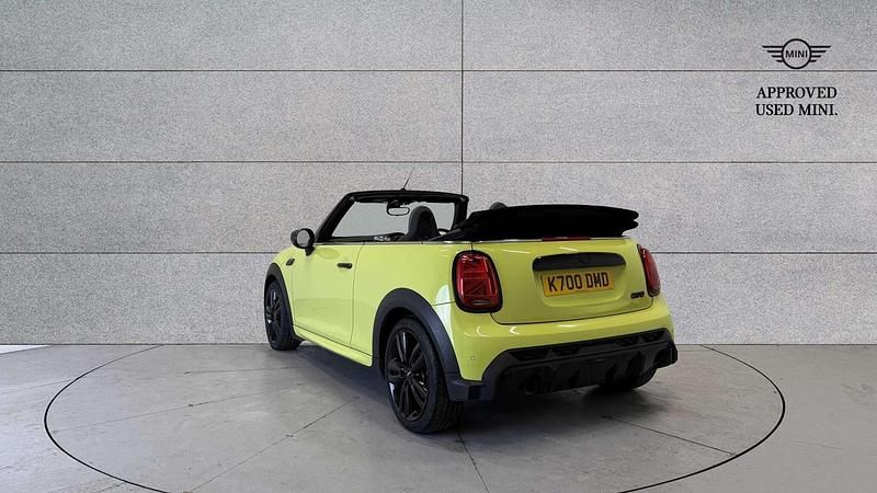 Begagnad Mini Cooper Sport 134 HK (98 kW) 2023 Gul Halvkombi