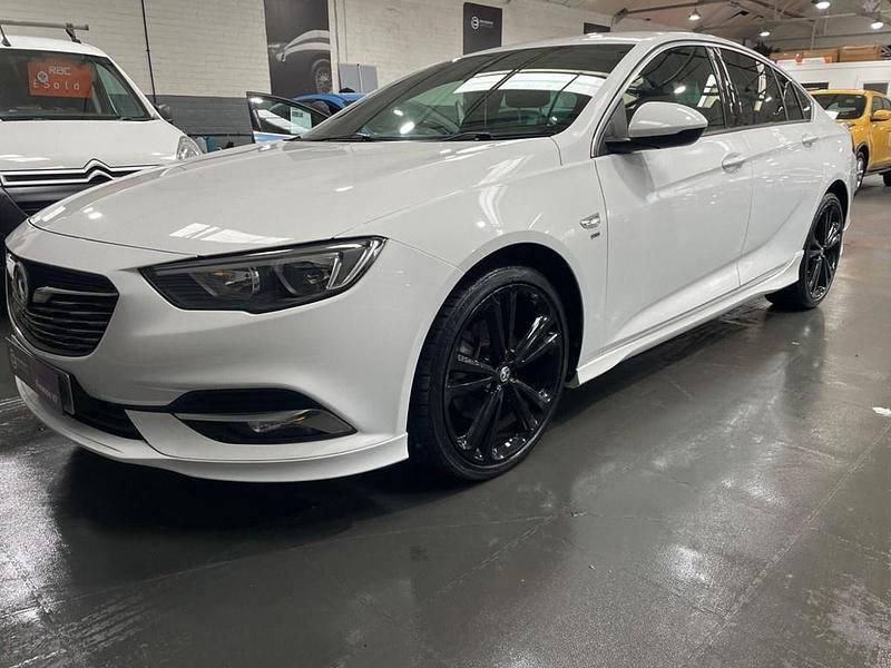 Used Vauxhall Insignia Sport 170 HP (125 kW) 2018 White Hatchback