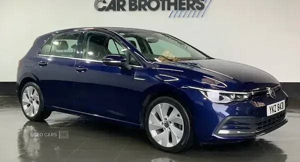 Second-hand VW Golf VII Style 115 CP (84 kW) 2020 Albastru Hatchback
