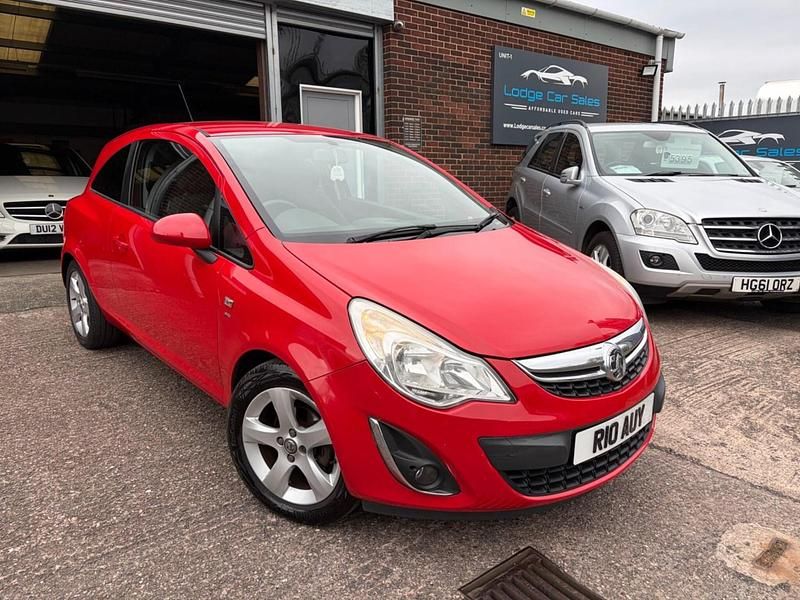 Used Vauxhall Corsa 85 HP (62 kW) 2011 Red Hatchback