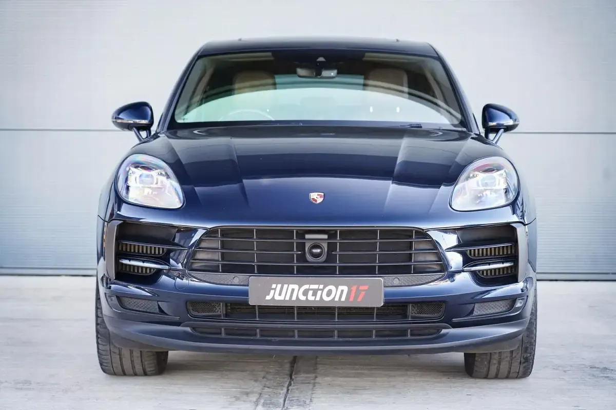 Used Porsche Macan 354 HP (260 kW) 2019 Blue SUV