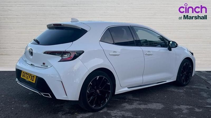 Used Toyota Corolla Sport 122 HP (89 kW) 2022 White Hatchback