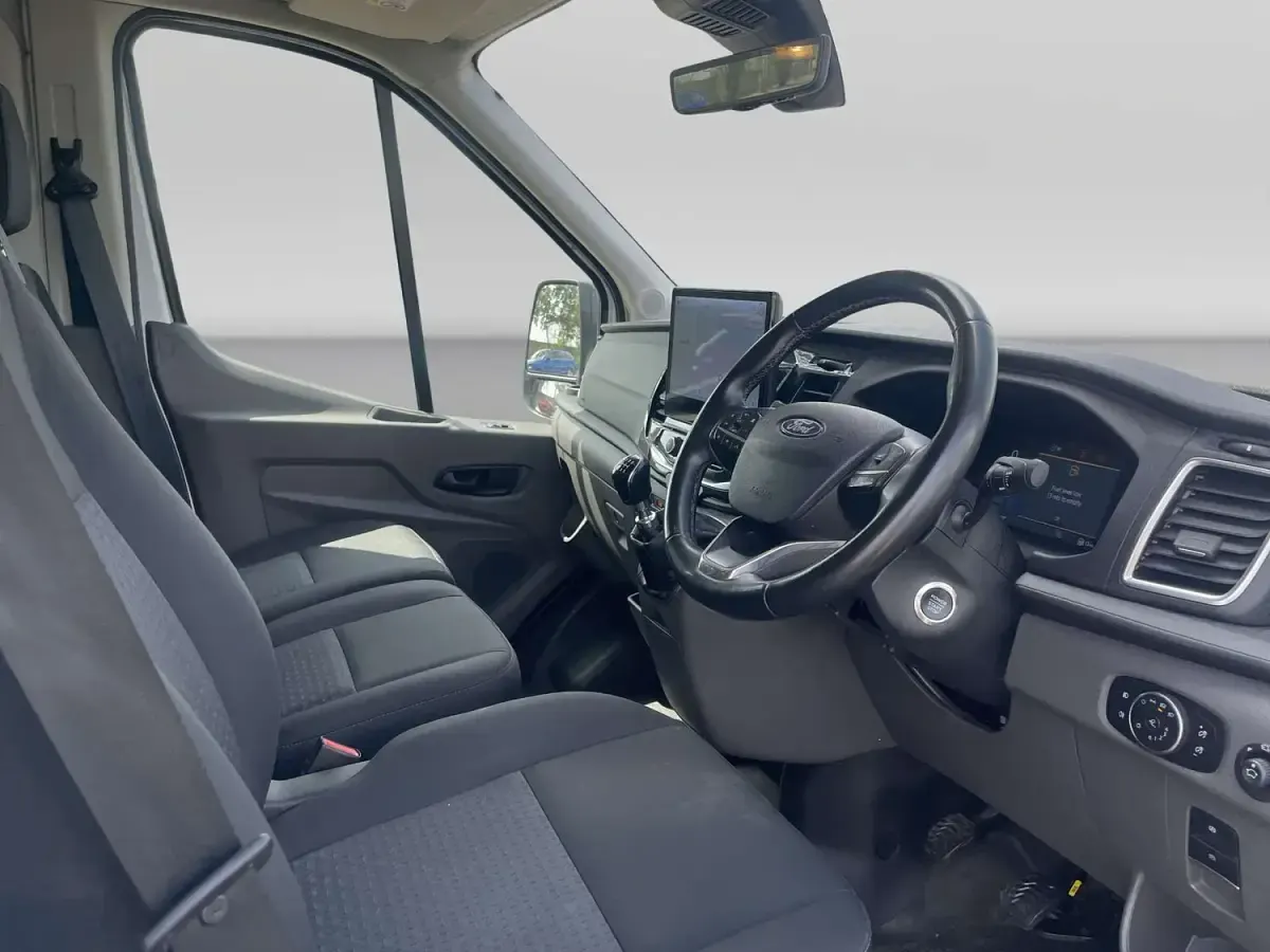 Used Ford Transit Limited 165 HP (121 kW) 2025 White Van