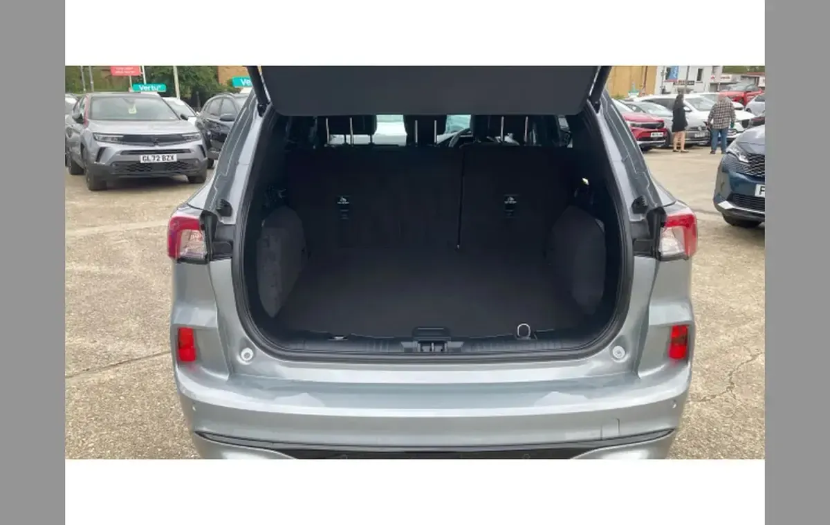Used Ford Kuga ST-Line 225 HP (165 kW) 2023 Silver SUV