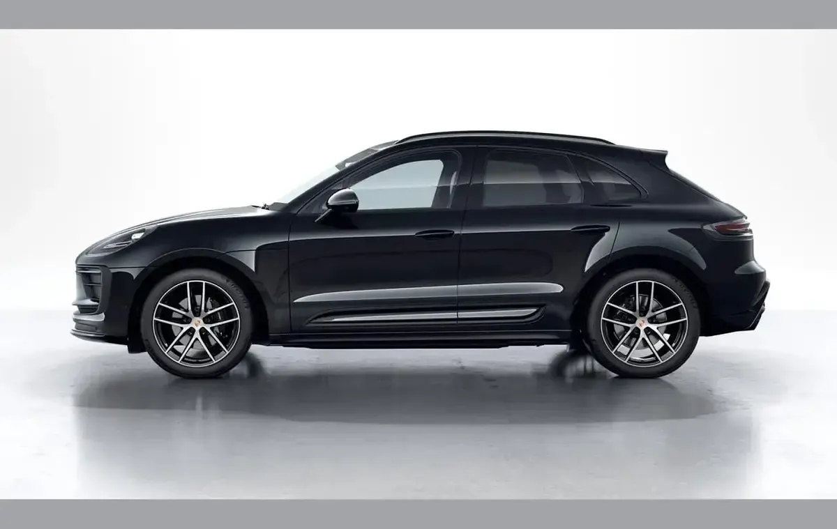 New Porsche Macan 261 HP (191 kW) 2026 Black SUV