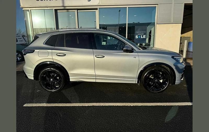 Used VW Tiguan R-line 147 HP (108 kW) 2025 Silver SUV