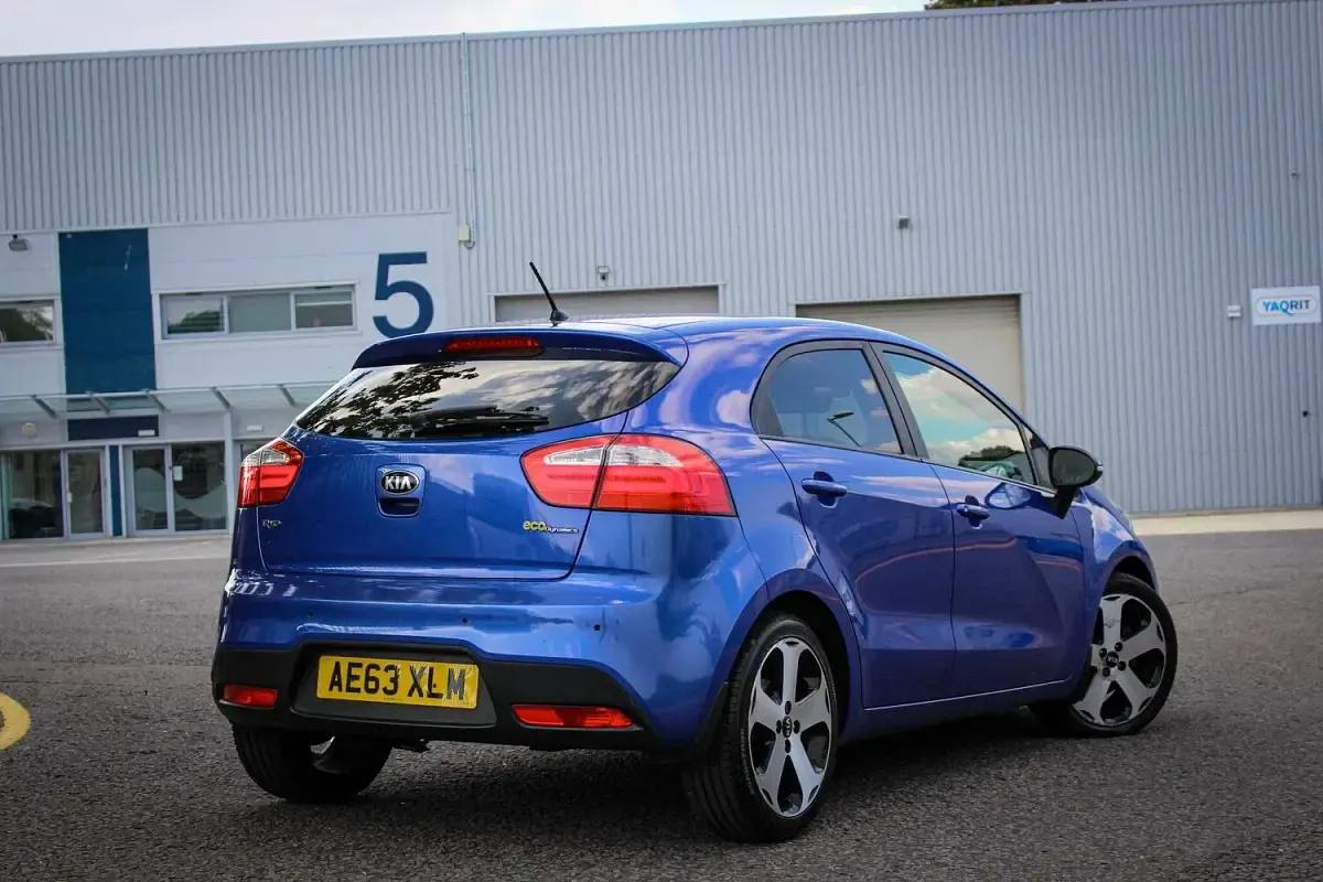 Used Kia Rio 2013 Blue Hatchback