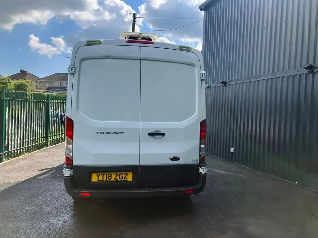 Used Ford Transit 130 HP (95 kW) 2018 White Van