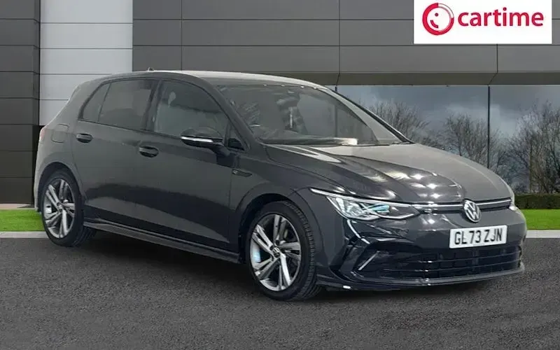 Used VW Golf VIII R-line 131 HP (96 kW) 2023 Hatchback