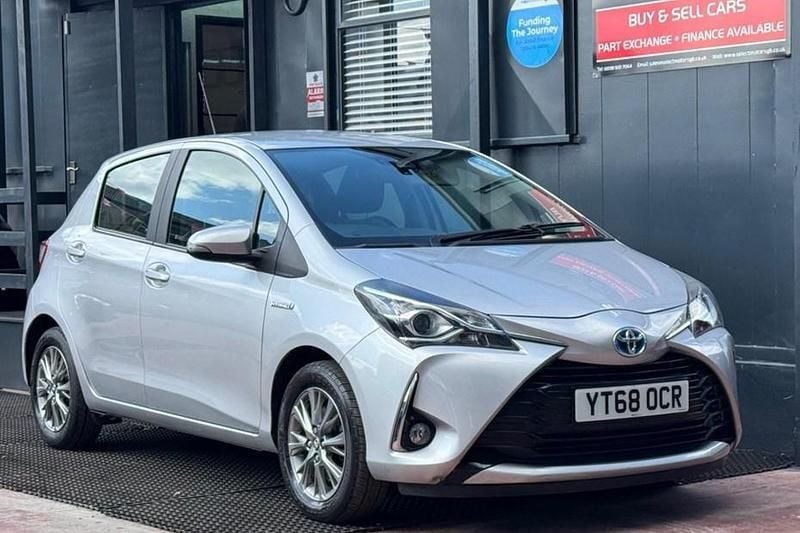 Used 2018 Toyota Yaris Hybrid | £10,389 (Good price) - Image 1/1