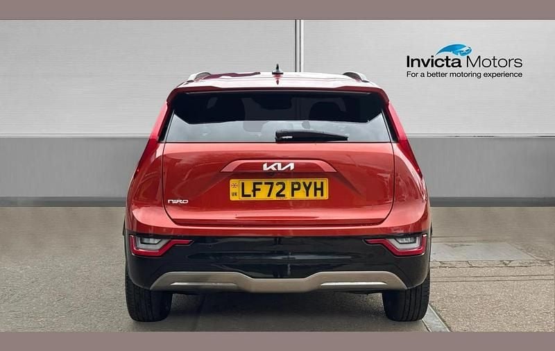 Used Kia e-Niro 150 kW (204 HP) 2023 Orange SUV