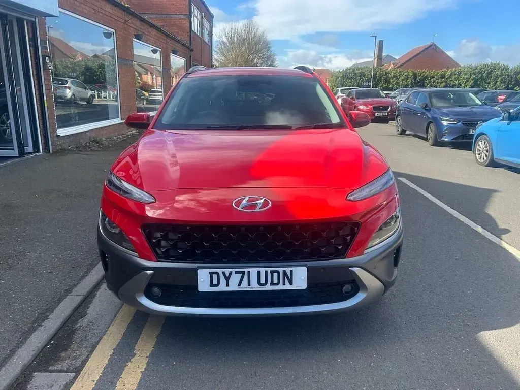 Used Hyundai Kona Premium 120 HP (88 kW) 2021 Red SUV