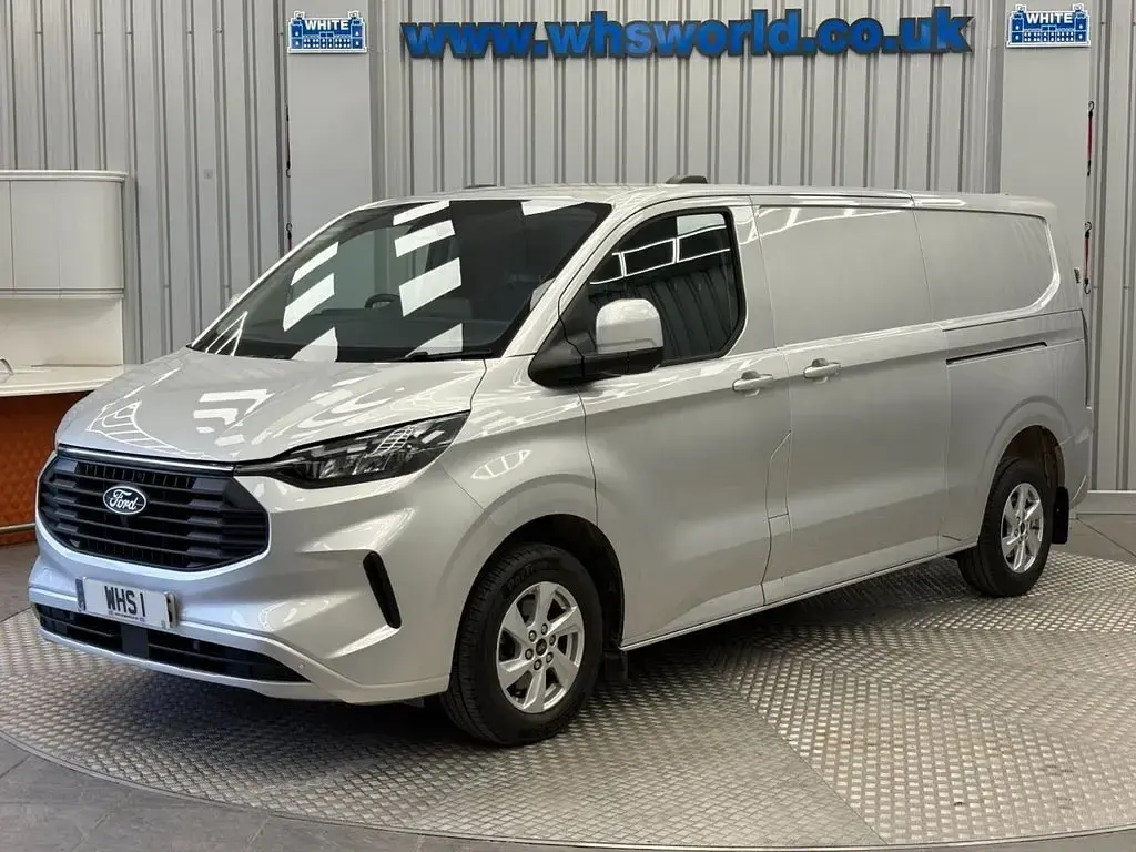 Used Ford Transit Custom Limited 136 HP (100 kW) 2024 Silver Van