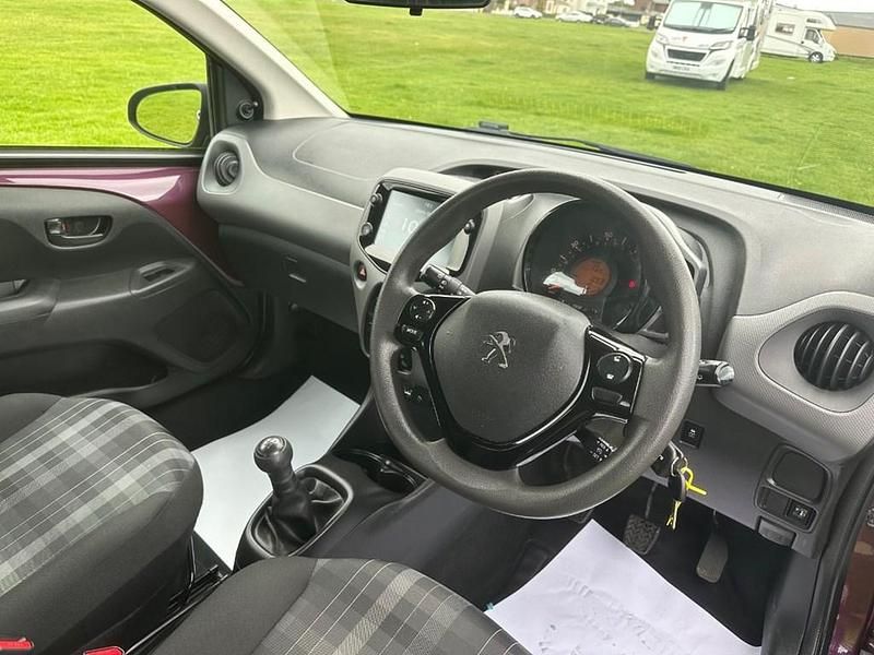 Used Peugeot 108 Active 71 HP (52 kW) 2019 Mauve/purple Hatchback