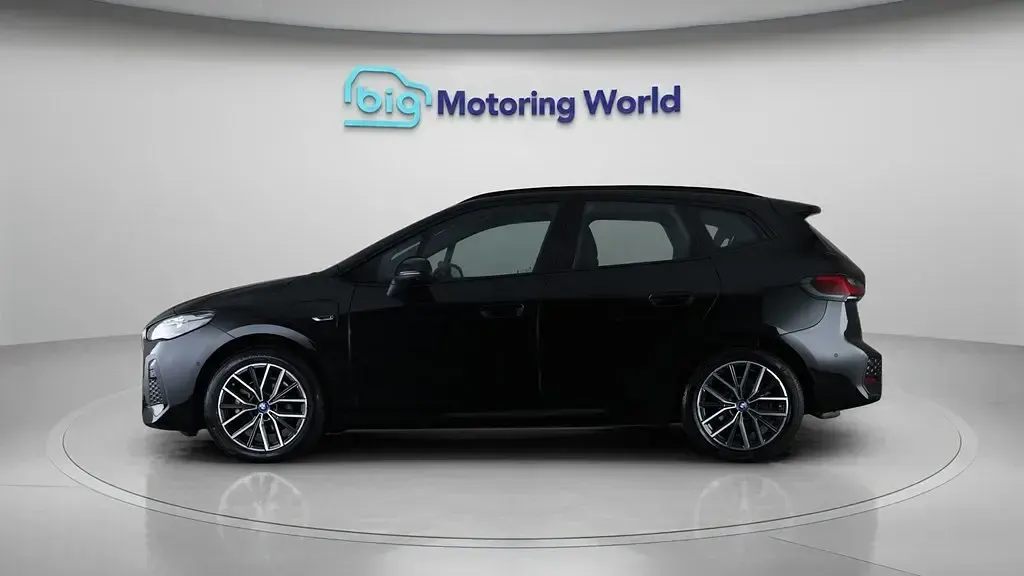 Usado BMW 225 M Sport 245 HP (180 kW) 2023 Preto Monovolume