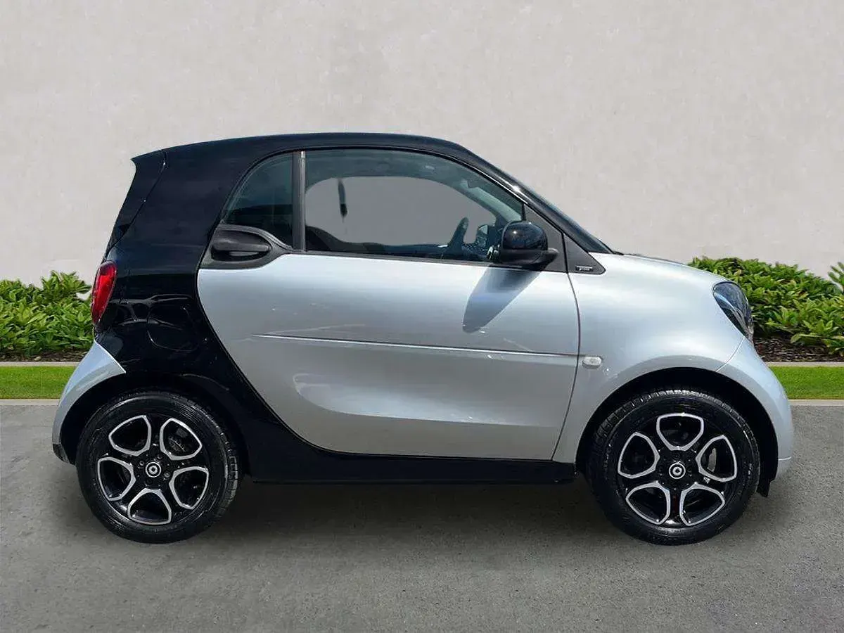 Used Smart ForTwo Coupé Premium 71 HP (52 kW) 2018 Black Coupe