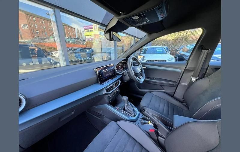 New Seat Arona Xperience Lux 113 HP (83 kW) 2025 Mntngrn+grey rf SUV