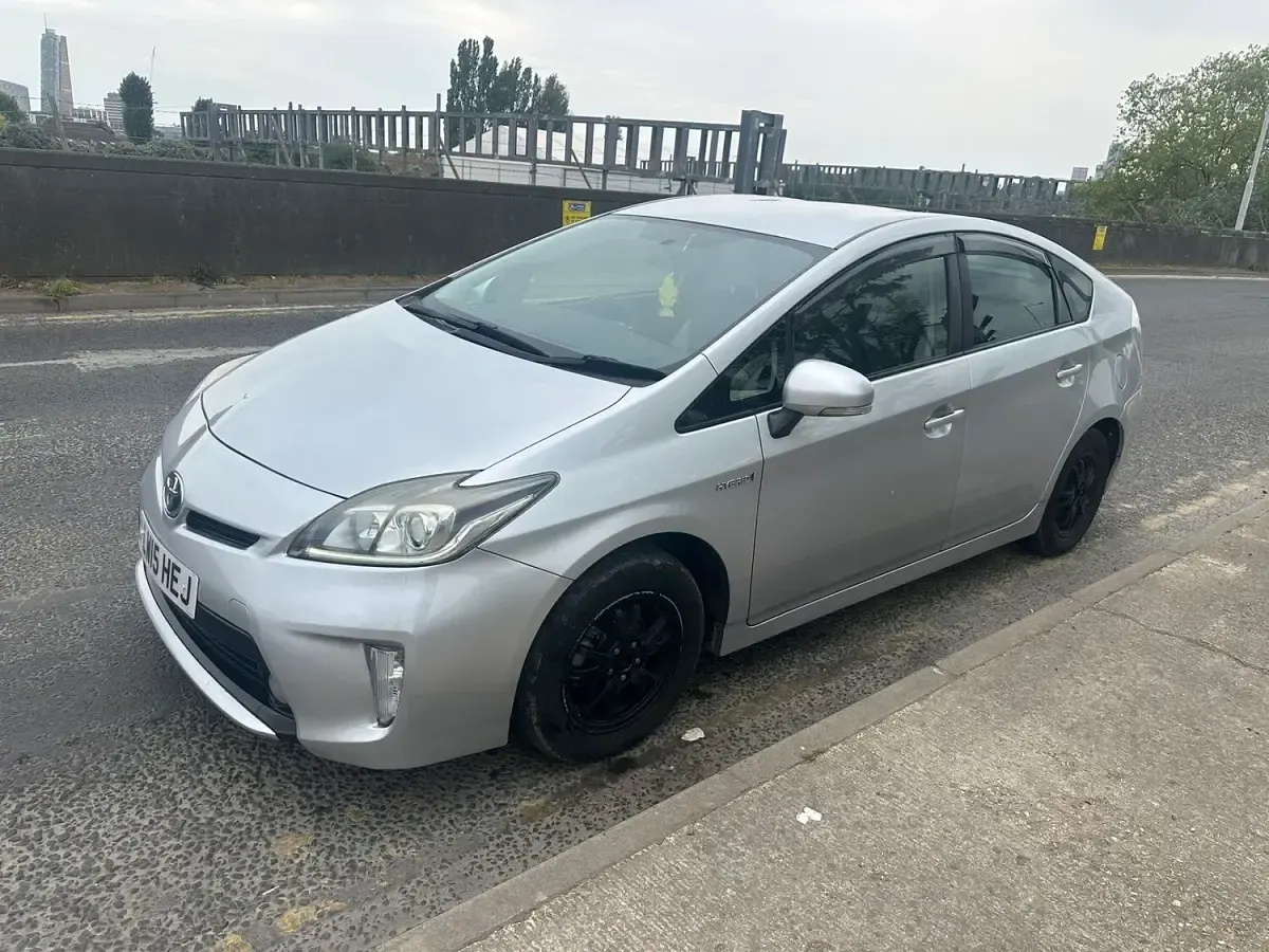 Used Toyota Prius 2015 Silver Hatchback