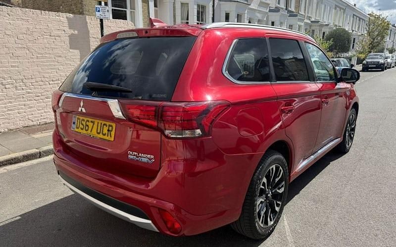 Used Mitsubishi Outlander P-HEV 203 HP (149 kW) 2018 Estate