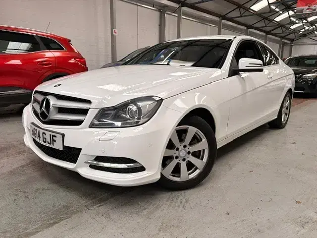 Used Mercedes C220 Executive 2014 White Coupe