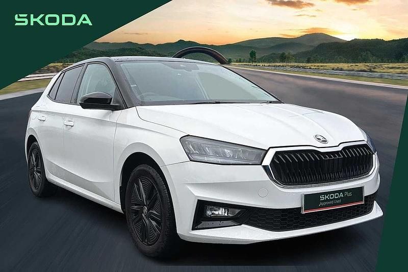 Used Skoda 110 R Colour Edition 81 HP (59 kW) 2022 Candy white black magic pearl effect Hatchback