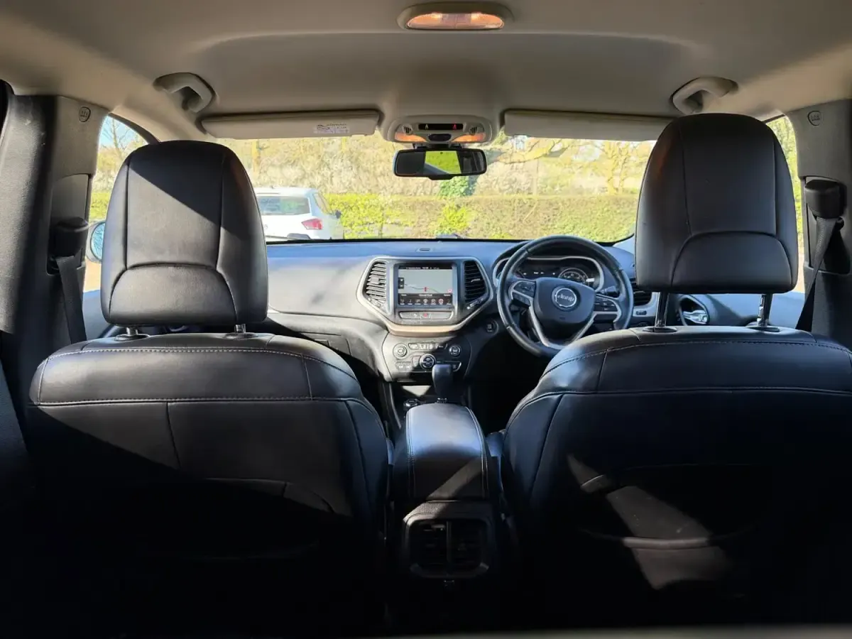 Used Jeep Cherokee Limited 200 HP (147 kW) 2017 Black SUV