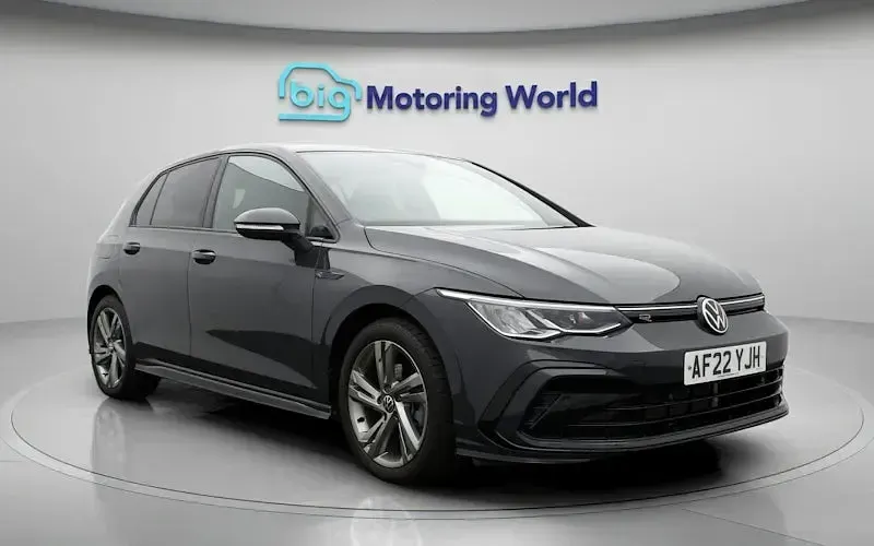 Used VW Golf VIII R-line 131 HP (96 kW) 2024 Hatchback