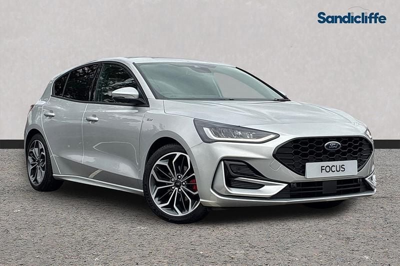 Chrome blue (premium colour) New 2025 Ford Focus ST-Line X Hatchback | £23,465 (Fair price) - Image 1/4