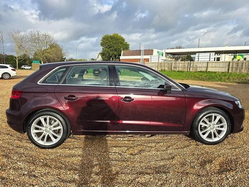 Used Audi A3 Sportback Sport 105 HP (77 kW) 2013 Red Hatchback
