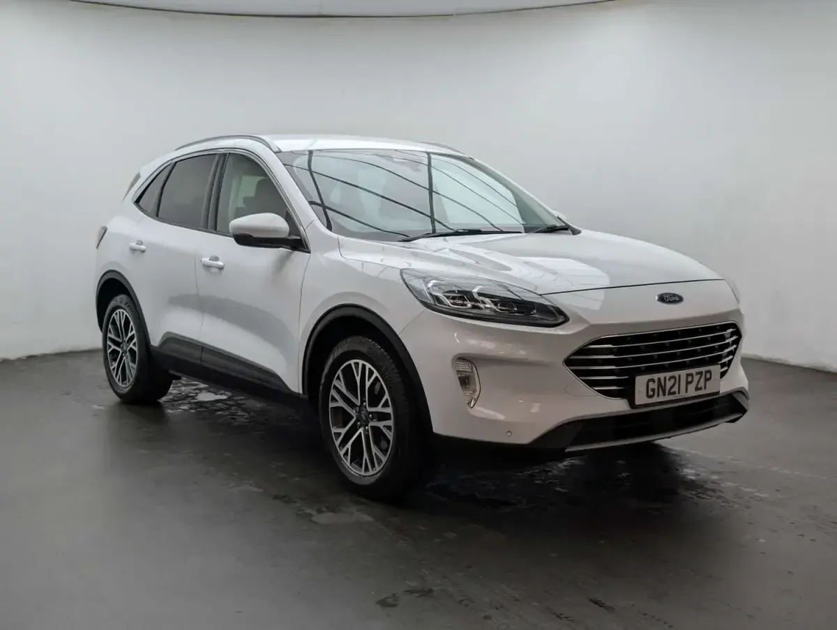 Begagnad Ford Kuga Titanium 2021 Vit SUV