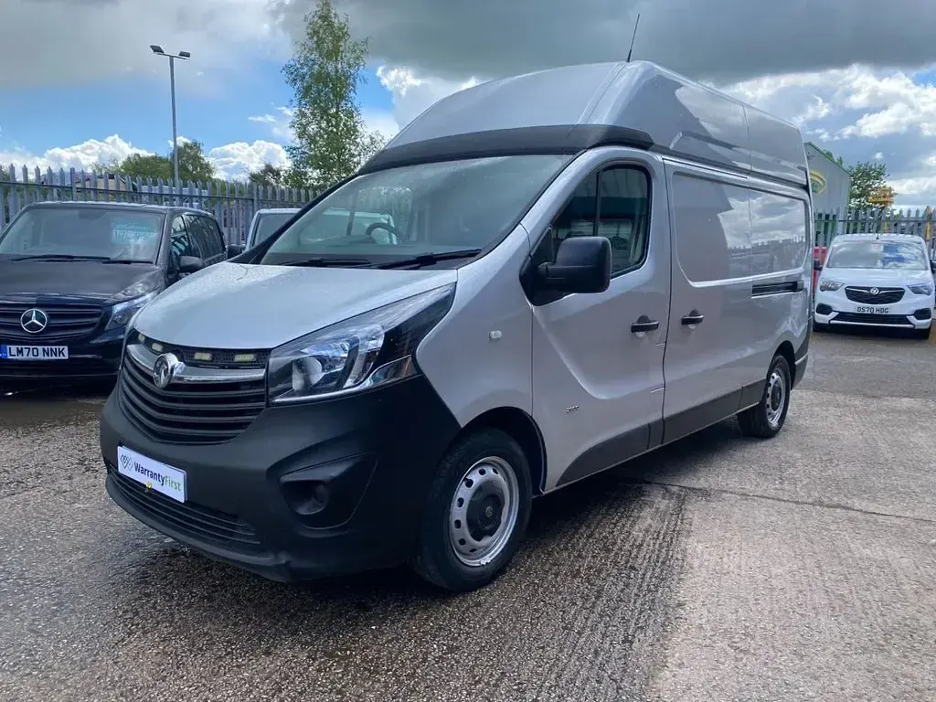 Used Vauxhall Vivaro 125 HP (91 kW) 2018 Silver MPV