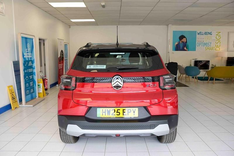 Used Citroën e-C3 81 kW (111 HP) 2025 Red Hatchback