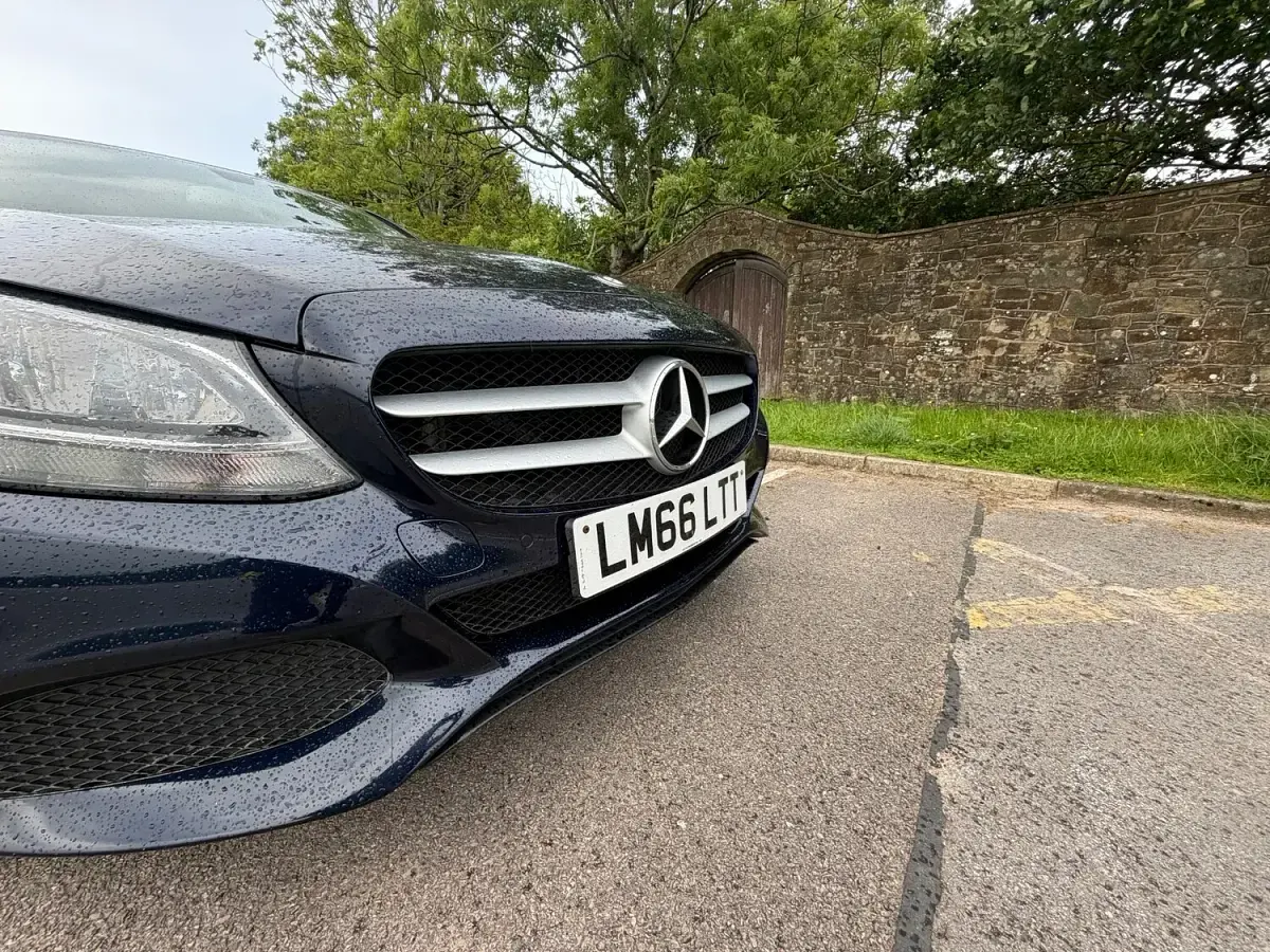 Used Mercedes C220 Executive 170 HP (125 kW) 2016 Blue Sedan