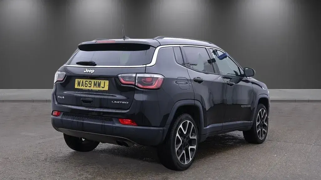 Used Jeep Compass Limited 170 HP (125 kW) 2019 Black SUV