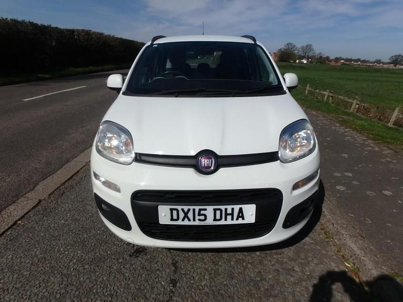 Used Fiat Panda Easy 85 HP (62 kW) 2015 White Hatchback