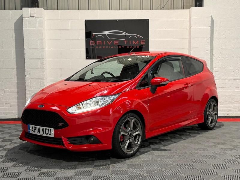 Used Ford Fiesta ST 2014 Red Hatchback